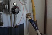Flush water in hot water heaters Photo